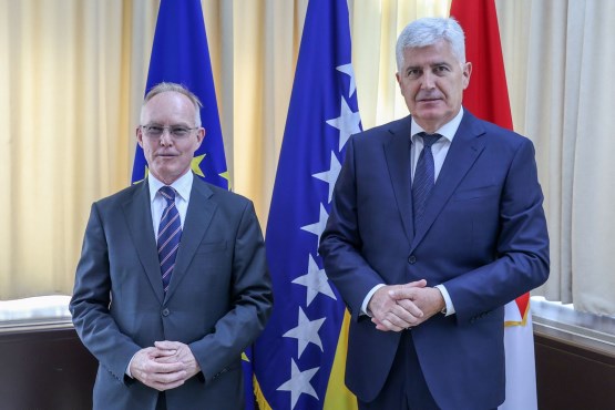 Zamjenik predsjedavajućeg Doma naroda PSBiH dr. Čović održao radni sastanak sa predstavnikom OSCE-a za slobodu medija